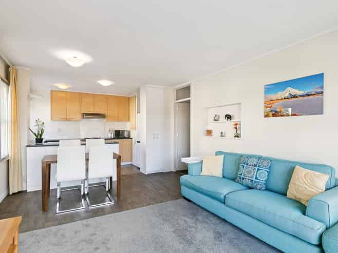 3/2 Newman Terrace, Thorndon