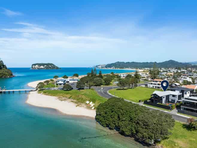 101 Beach Road, Whangamata