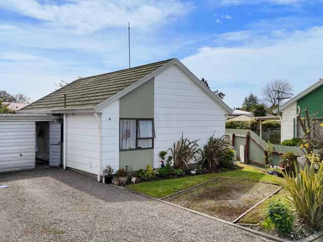 22b Raglan Street, Lansdowne