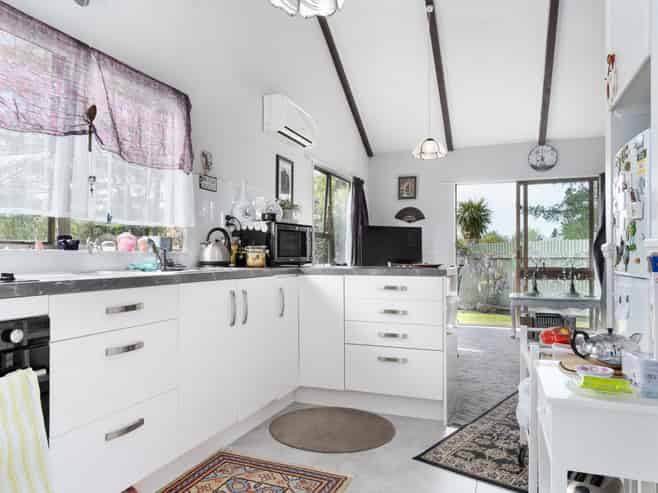 22b Raglan Street, Lansdowne