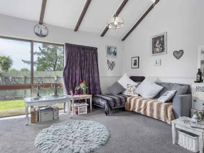 22b Raglan Street, Lansdowne