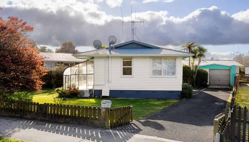 112 Saxbys Road, Deanwell