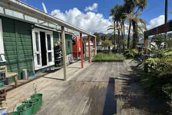20 Cron Street, Franz Josef Glacier