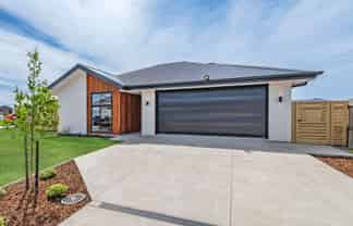 41 McCaw Road, LINCOLN
