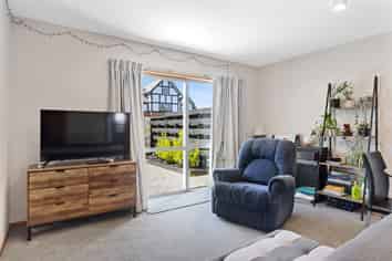 2/25 Ayr Street, Riccarton