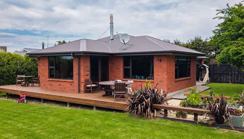 18 Mclean Street, GLENAVY