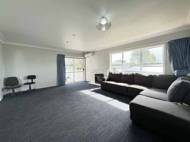 21 Laurelwood Ave, Pukekohe
