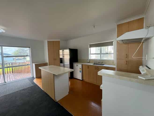 21 Laurelwood Ave, Pukekohe