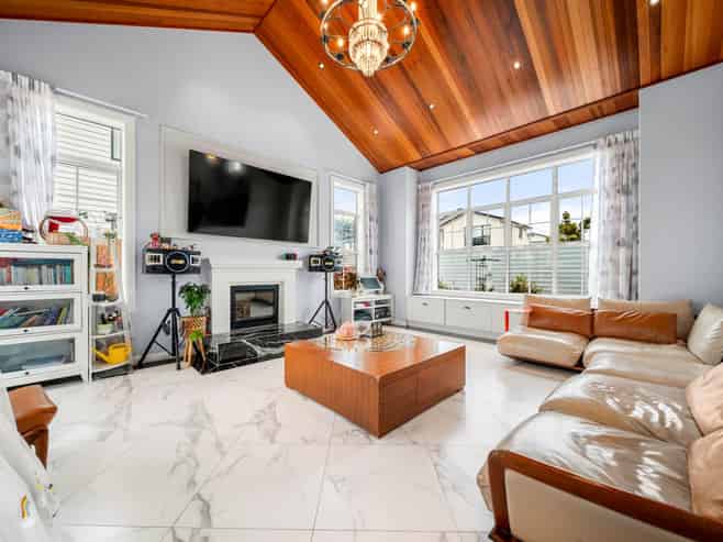 2 Piringa Street, Flat Bush