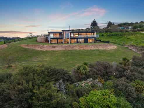 56 Masons Road, East Tamaki Heights