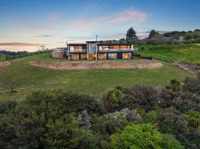 56 Masons Road, East Tamaki Heights