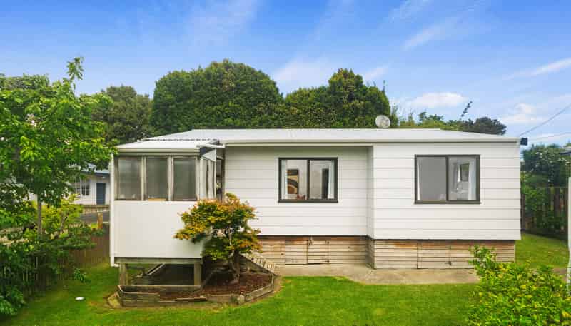 B/4 Grainger Road, Te Atatu South