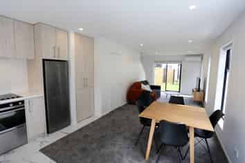 3/131 Merivale Lane, Merivale