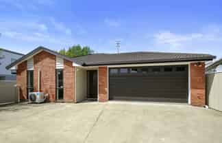 3a Savage Cres, Upper Hutt