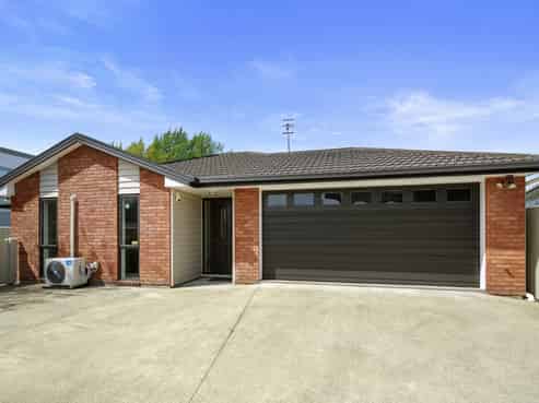 3A Savage Crescent, Upper Hutt