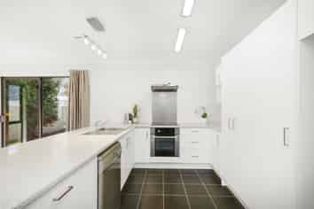 3a Savage Cres, Upper Hutt