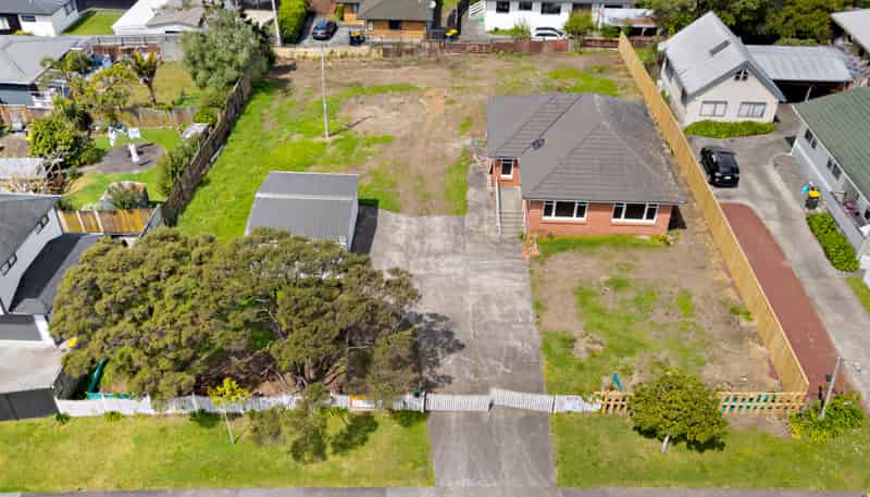 57 Taioma Crescent, Te Atatu Peninsula