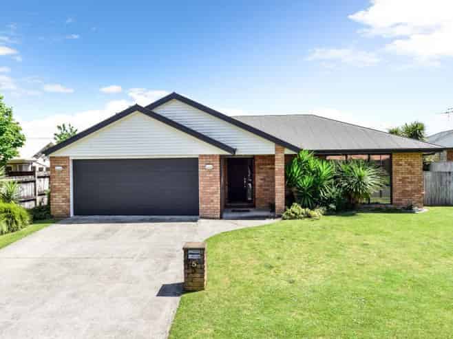 5 Merlot Place, Rototuna