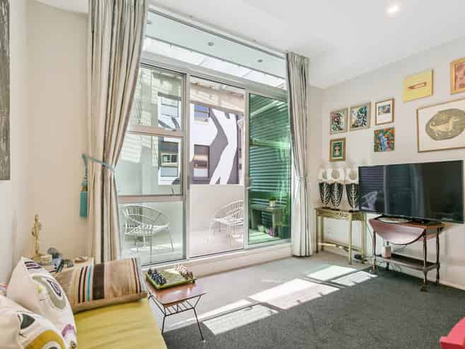 2/3 Holland Street, Te Aro