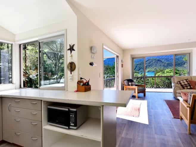 3215 Archers Road, Tennyson Inlet