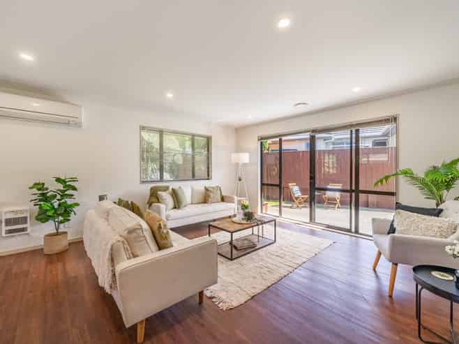 6 McEwen Crescent, Riverstone Terraces
