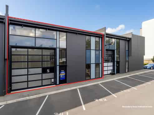 NEAR NEW HIGH STUD INDUSTRIAL PROPERTY
