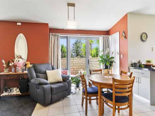 30 Russell Street, Westport