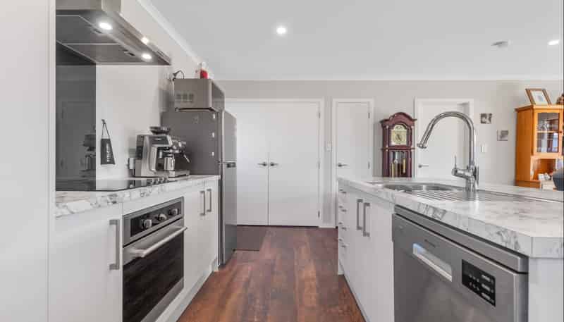 100A Queen Street, Levin