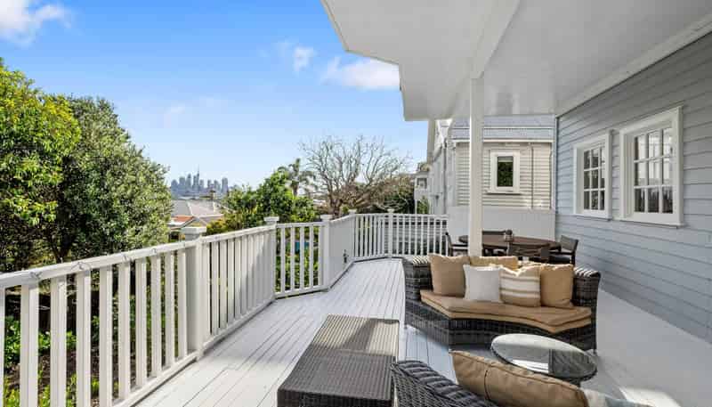 3/15A Kerr Street, Devonport