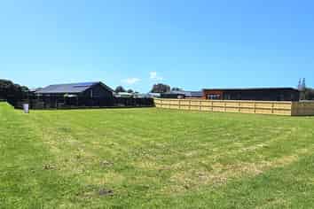  12 Riria Way, Matarangi