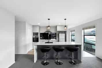 16 Saddlers Lane, Yaldhurst