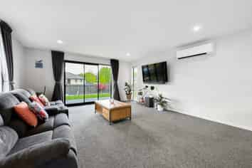 16 Saddlers Lane, Yaldhurst