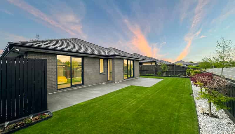 16 Saddlers Lane, Yaldhurst