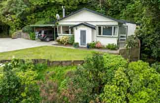 44 Old Porirua Road, Ngaio
