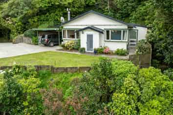 44 Old Porirua Road, Ngaio