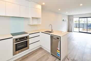 2/137 Hall Ave, Mangere