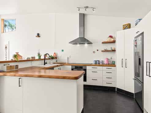 26 McCallum Drive, Sandspit