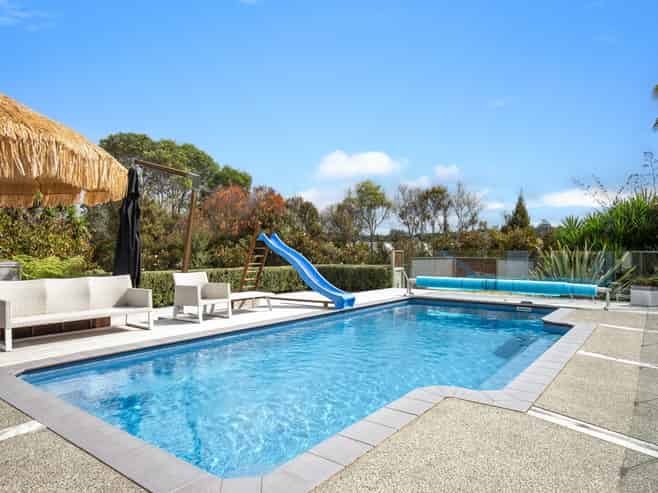 26 McCallum Drive, Sandspit