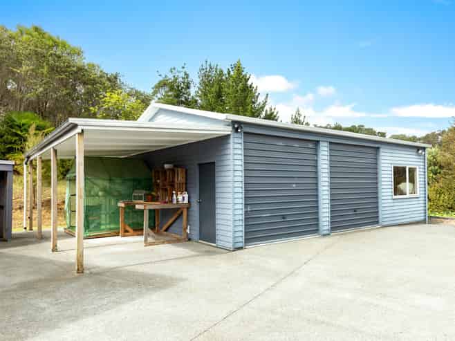 26 McCallum Drive, Sandspit