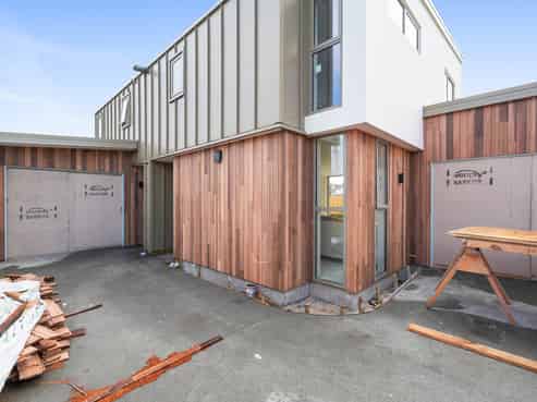 1-4/39 Antigua Street, Addington