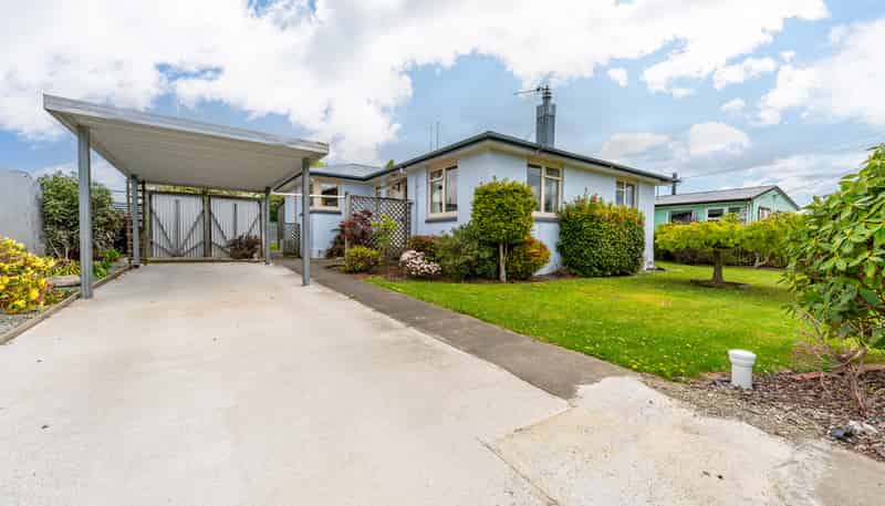 8 Kelvin Street, Marchwiel