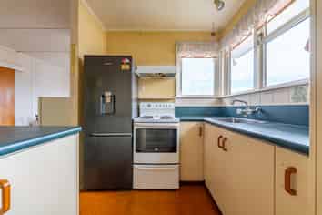 8 Kelvin Street, Marchwiel