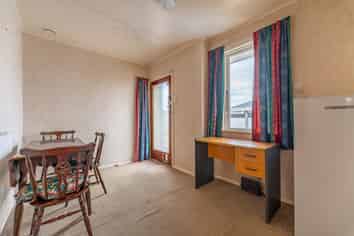 8 Kelvin Street, Marchwiel