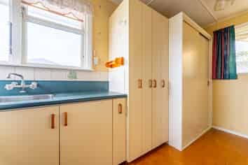 8 Kelvin Street, Marchwiel