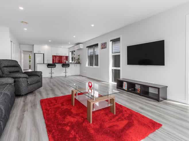 44 Karearea Avenue, Porirua