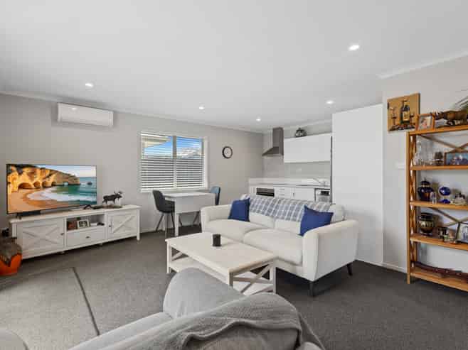 53 Arrow Close (Dunes Lifestyle Village), Papamoa