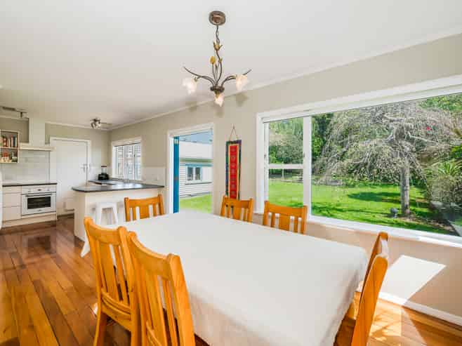 37 Hillcrest Road, Raumati South
