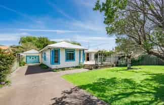 37 Hillcrest Road, Raumati South