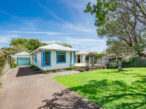 37 Hillcrest Road, Raumati South