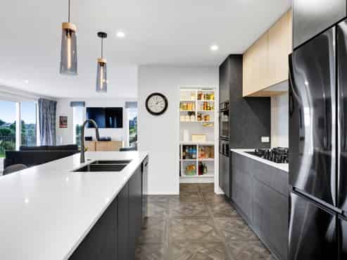 8d Amy Way, Bell Block